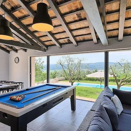 Analucija I By Istrialux