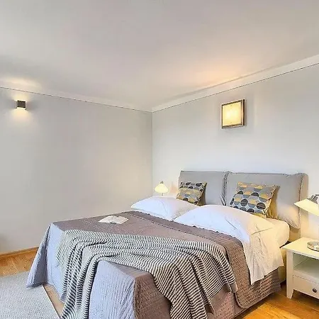 Analucija I By Istrialux * Potpićan